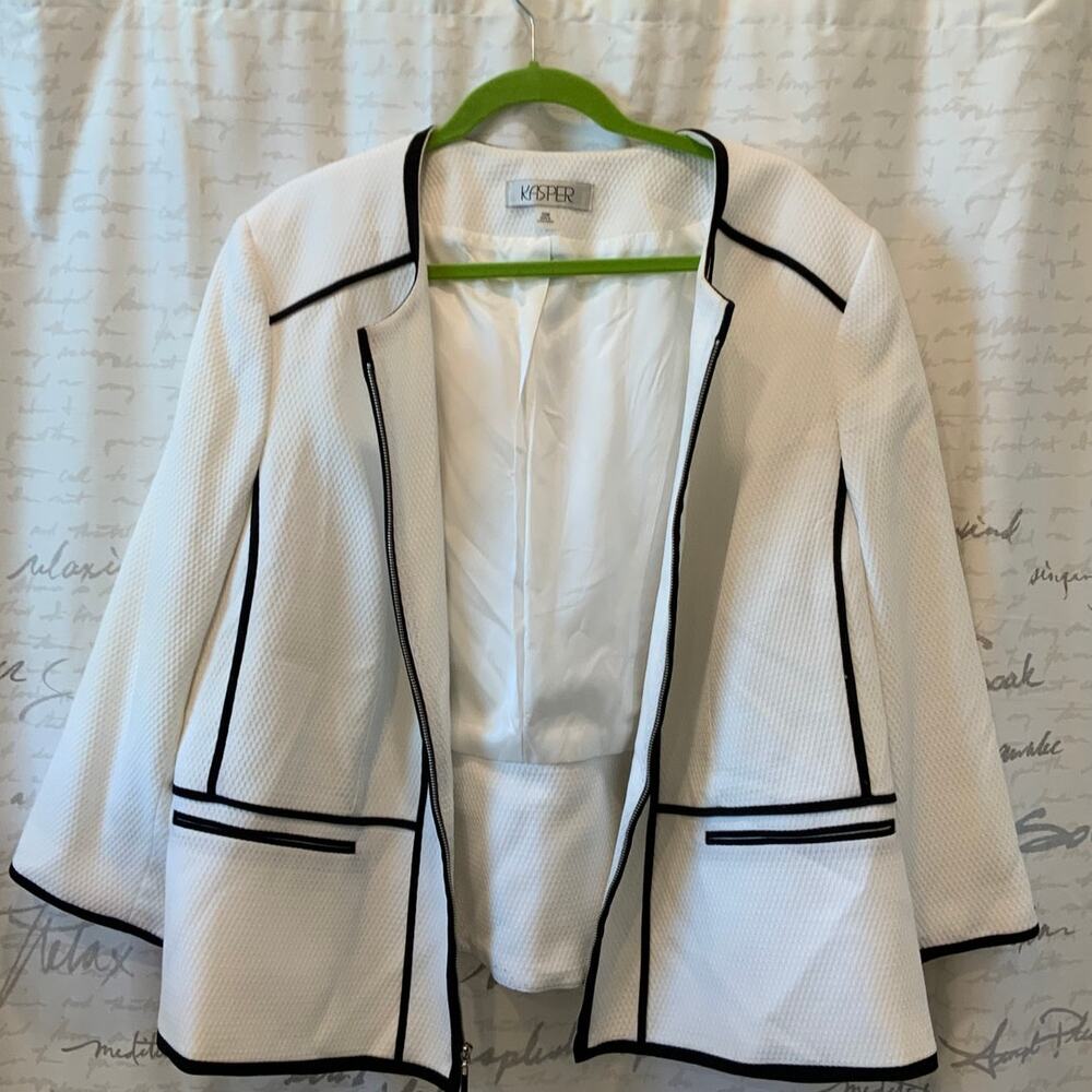 Kasper White Peplum Zip Front Blazer Black Piping Workwear Jacket Women 20W Plus